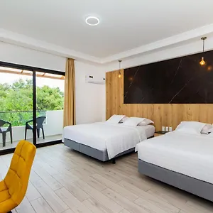 Hotel Grand Leon Marino Galapagos, Puerto Ayora (Galapagos Islands)